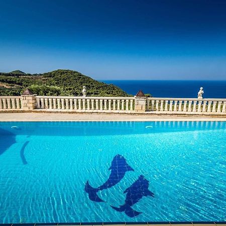 Keri Me Away - Argo'S Summer Poolside Retreats Villa Екстериор снимка