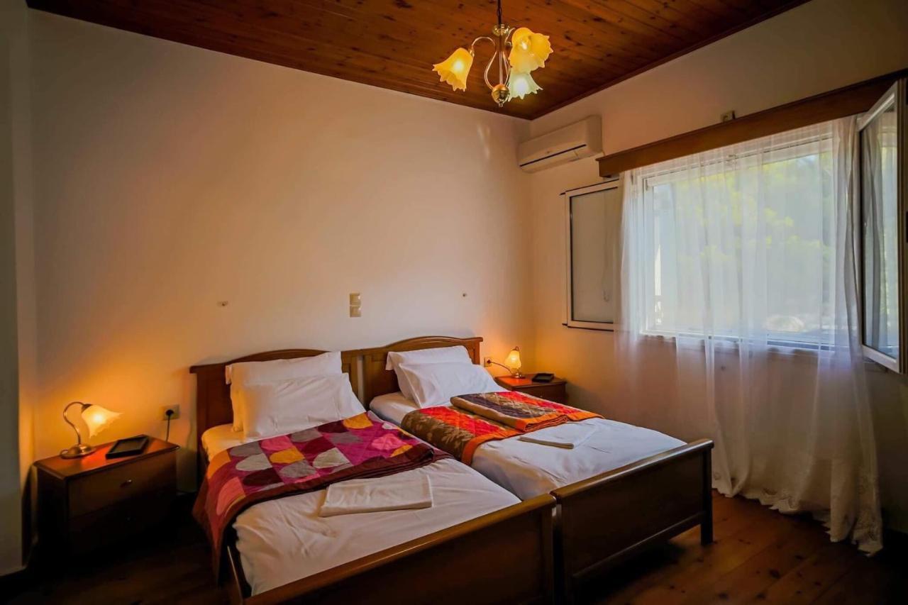 Keri Me Away - Argo'S Summer Poolside Retreats Villa Екстериор снимка